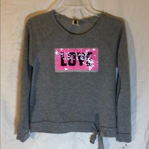 🍌CLEARANCE!—Girls “Love” sweatshirt sz L